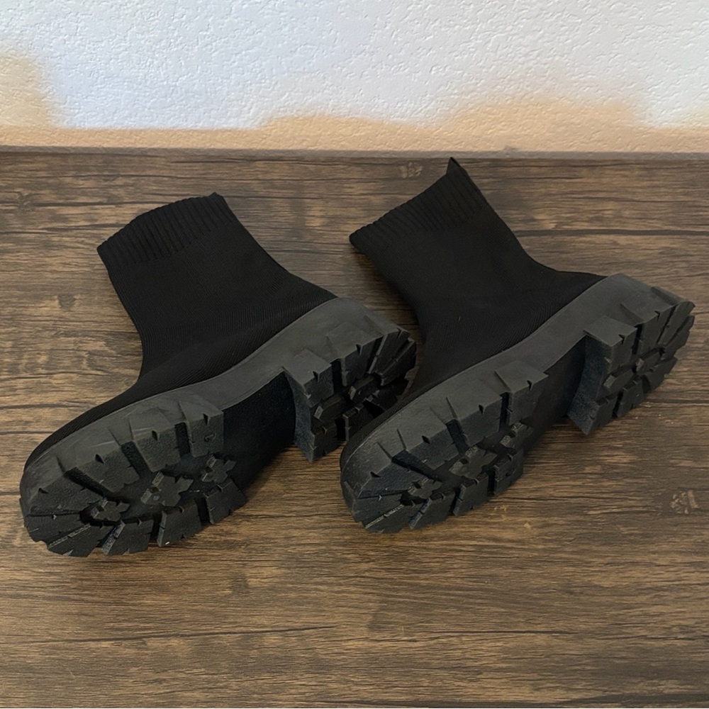 black shoes size 7 - Picture 2 of 5